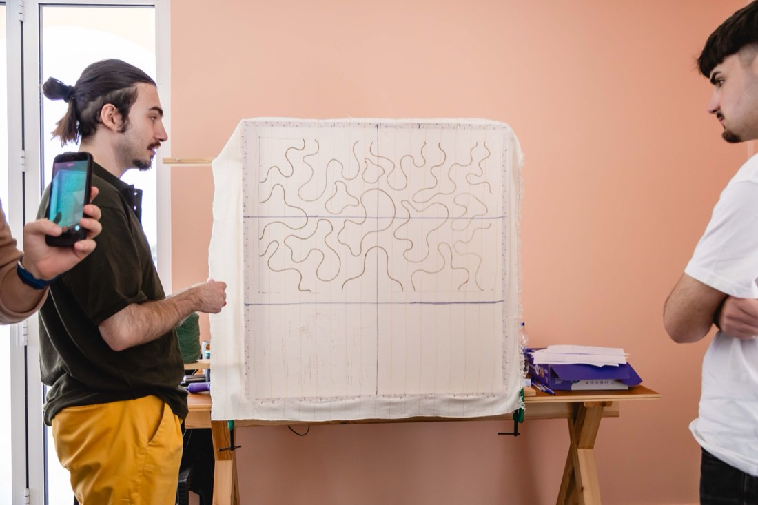 Hands-on tufting workshop in Monemvasia (photo 6 of 14)